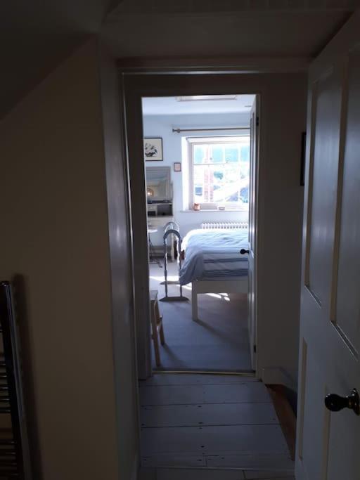 No. 27'S Self-Catering Flat For A Memorable Break. Appartement Bridport Buitenkant foto